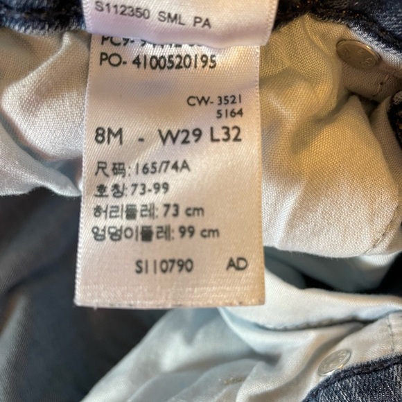 Levi’s Signature Mid-Rise Straight denim jeans size 8M - Picture 6 of 7
